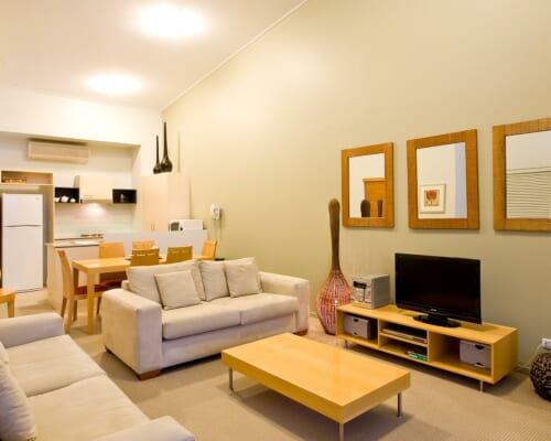 2-bedroom-accommodation-noosaville-old-(2)